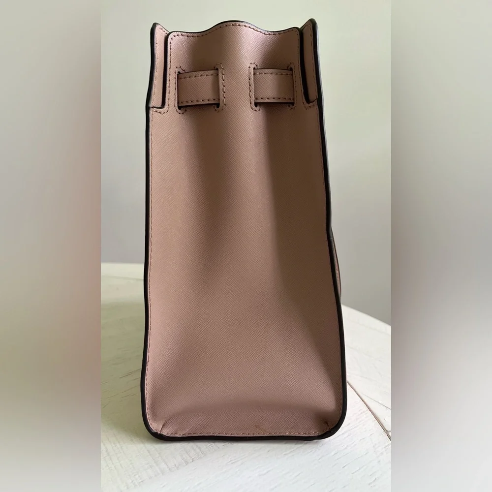 Michael Kors Dillion Bag Pastel Pink - Picture 5 of 8